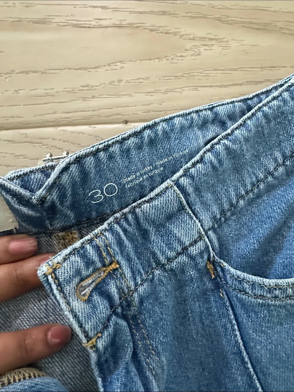 Pilcro Wide-Leg Crop Jeans — Medium Blue - Picture 3 of 4